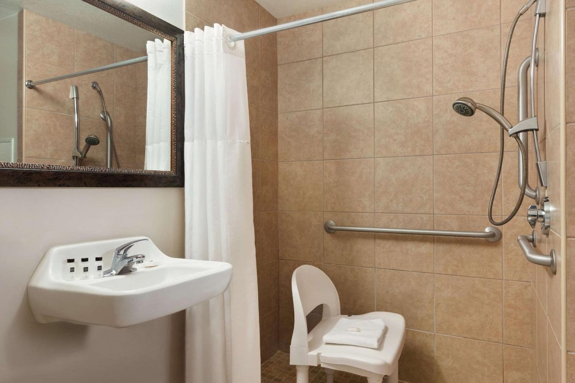 Country Inn & Suites by Radisson, Gainesville, FL gallery photo in Gainesville, FL — image 6