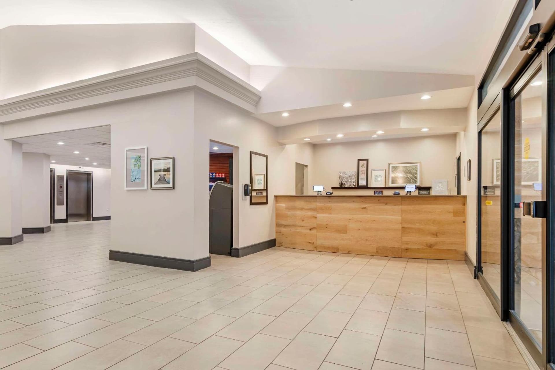 Country Inn & Suites by Radisson, Atlanta Galleria-Ballpark, GA gallery photo in Atlanta, GA — image 29