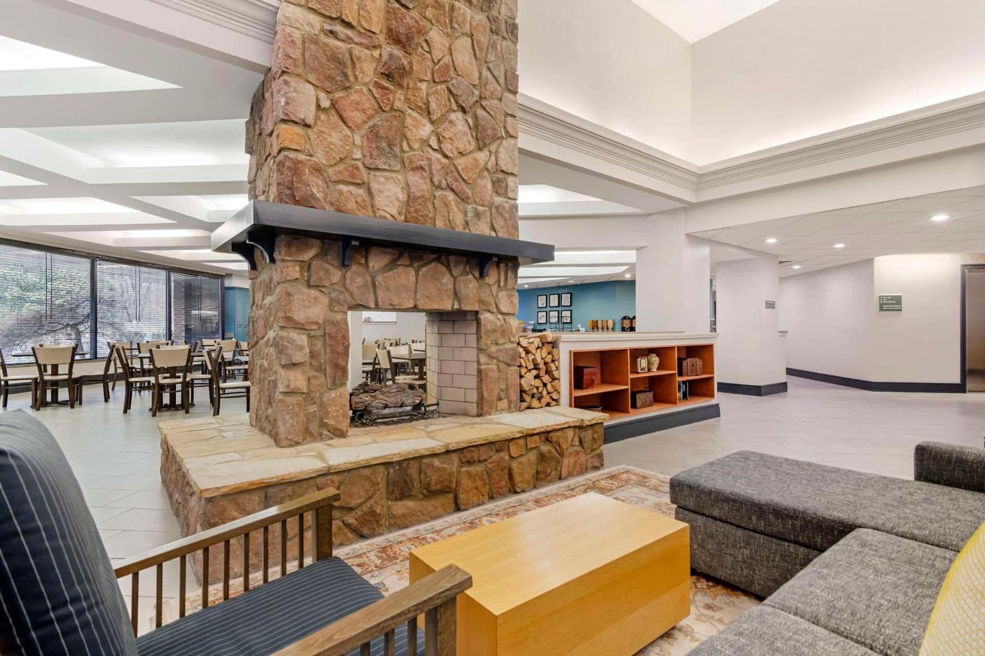 Country Inn & Suites by Radisson, Atlanta Galleria-Ballpark, GA gallery photo in Atlanta, GA — image 35
