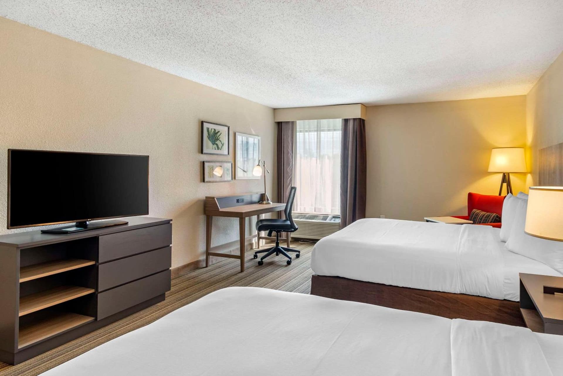 Country Inn & Suites by Radisson, Atlanta Galleria-Ballpark, GA interior in Atlanta, GA — gallery photo 2