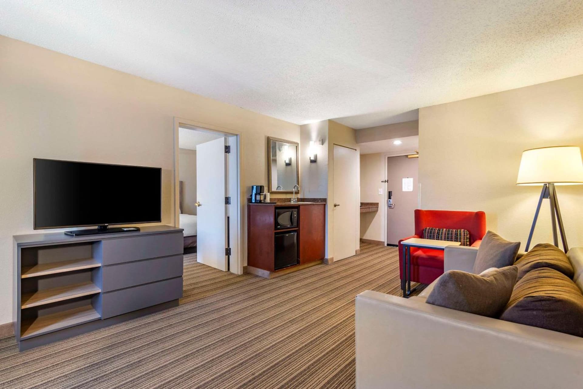Country Inn & Suites by Radisson, Atlanta Galleria-Ballpark, GA gallery photo in Atlanta, GA — image 19