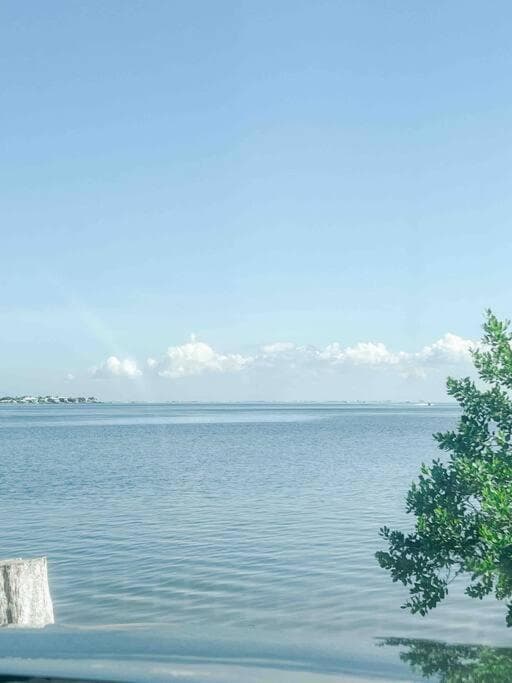 The Beach Blue-tique property views in Holmes Beach, FL — gallery photo 3