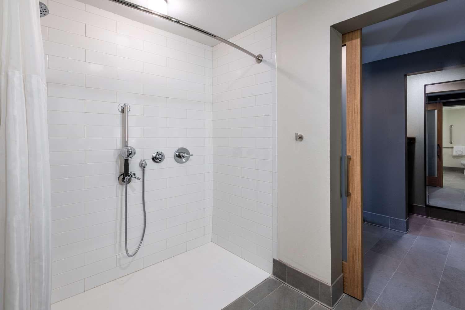 Hilton Garden Inn Longmont gallery photo in Longmont, CO — image 7