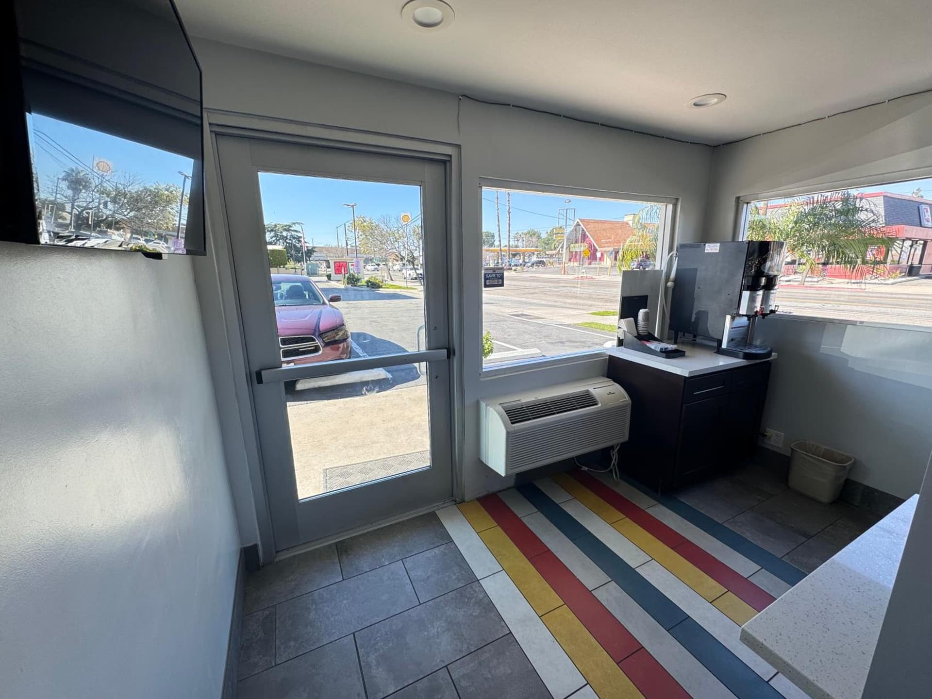 Motel 6 Ontario, CA - Airport gallery photo in Ontario, CA — image 40