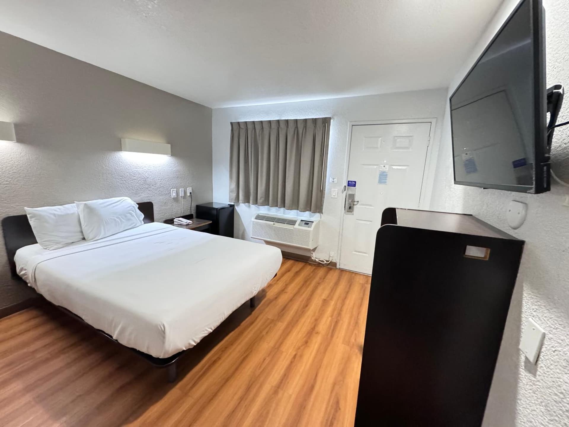 Motel 6 Ontario, CA - Airport gallery photo in Ontario, CA — image 34