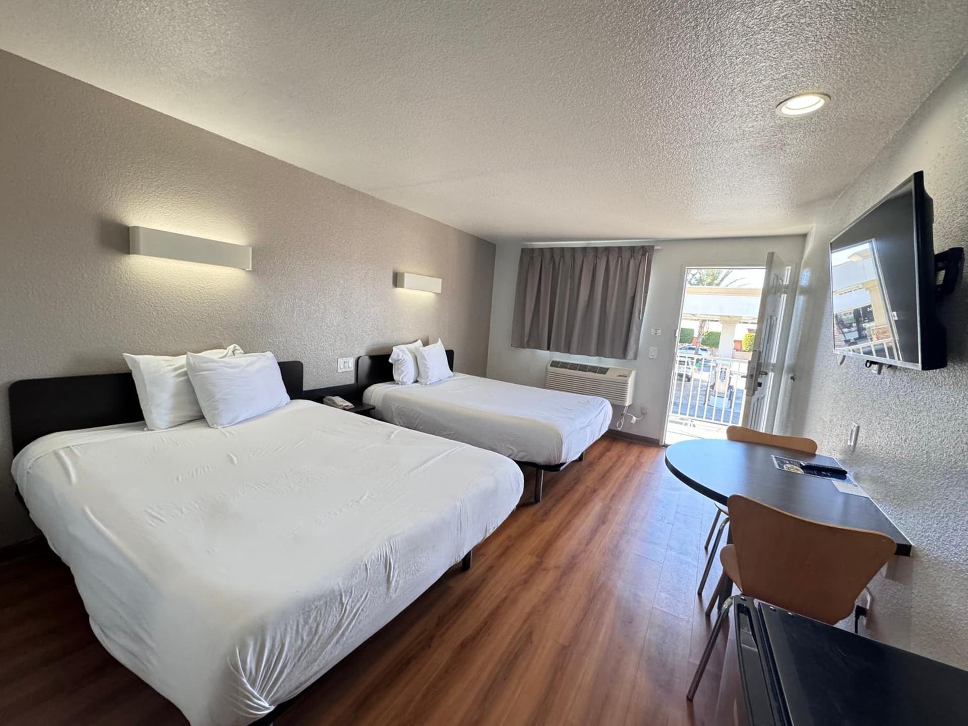 Motel 6 Ontario, CA - Airport gallery photo in Ontario, CA — image 22