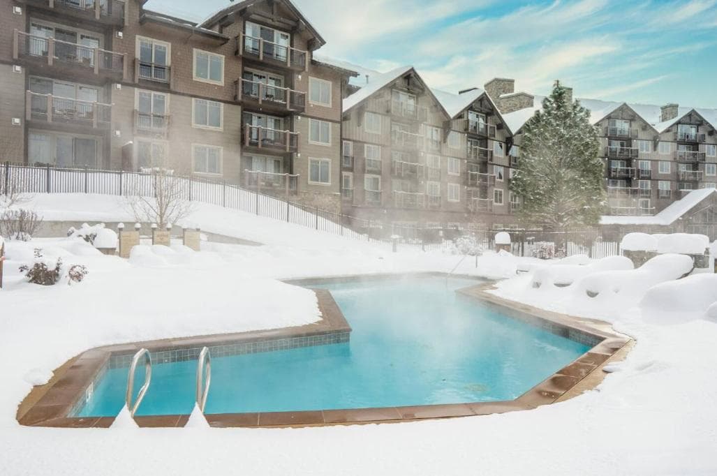 Suncadia Resort Luxury Suite with Amazing Mountain Views interior in Cle Elum, WA — gallery photo 2