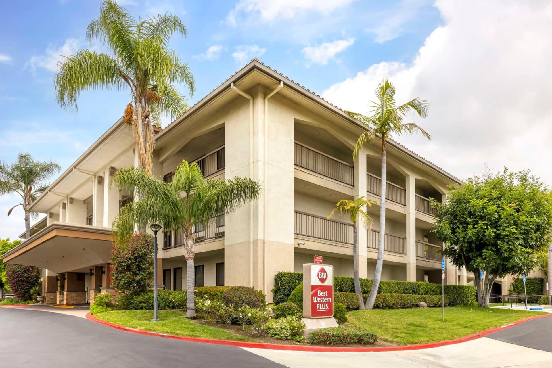 Best Western Plus Orange County Airport North gallery photo in Santa Ana, CA — image 22