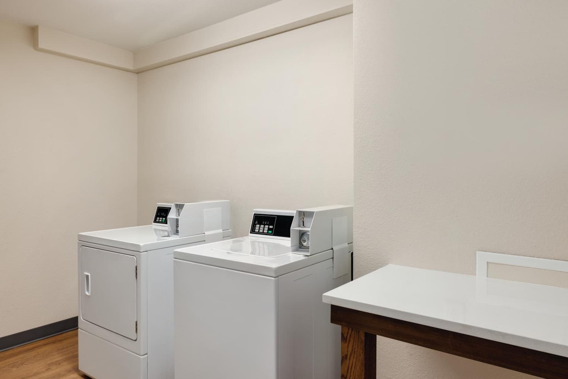 La Quinta Inn & Suites by Wyndham Springfield Airport Rte 66 gallery photo in Springfield, MO — image 35