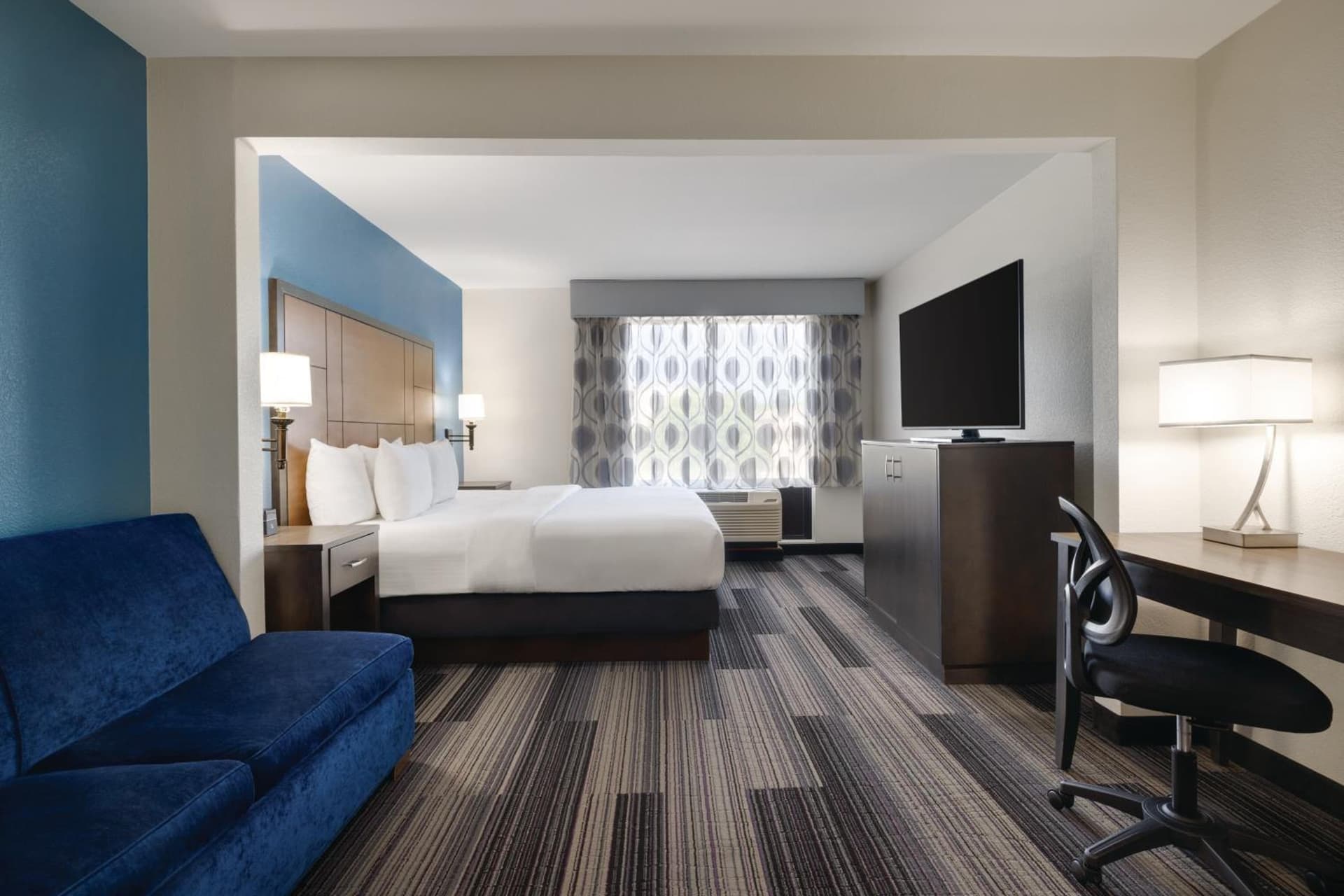 La Quinta Inn & Suites by Wyndham Springfield Airport Rte 66 gallery photo in Springfield, MO — image 30