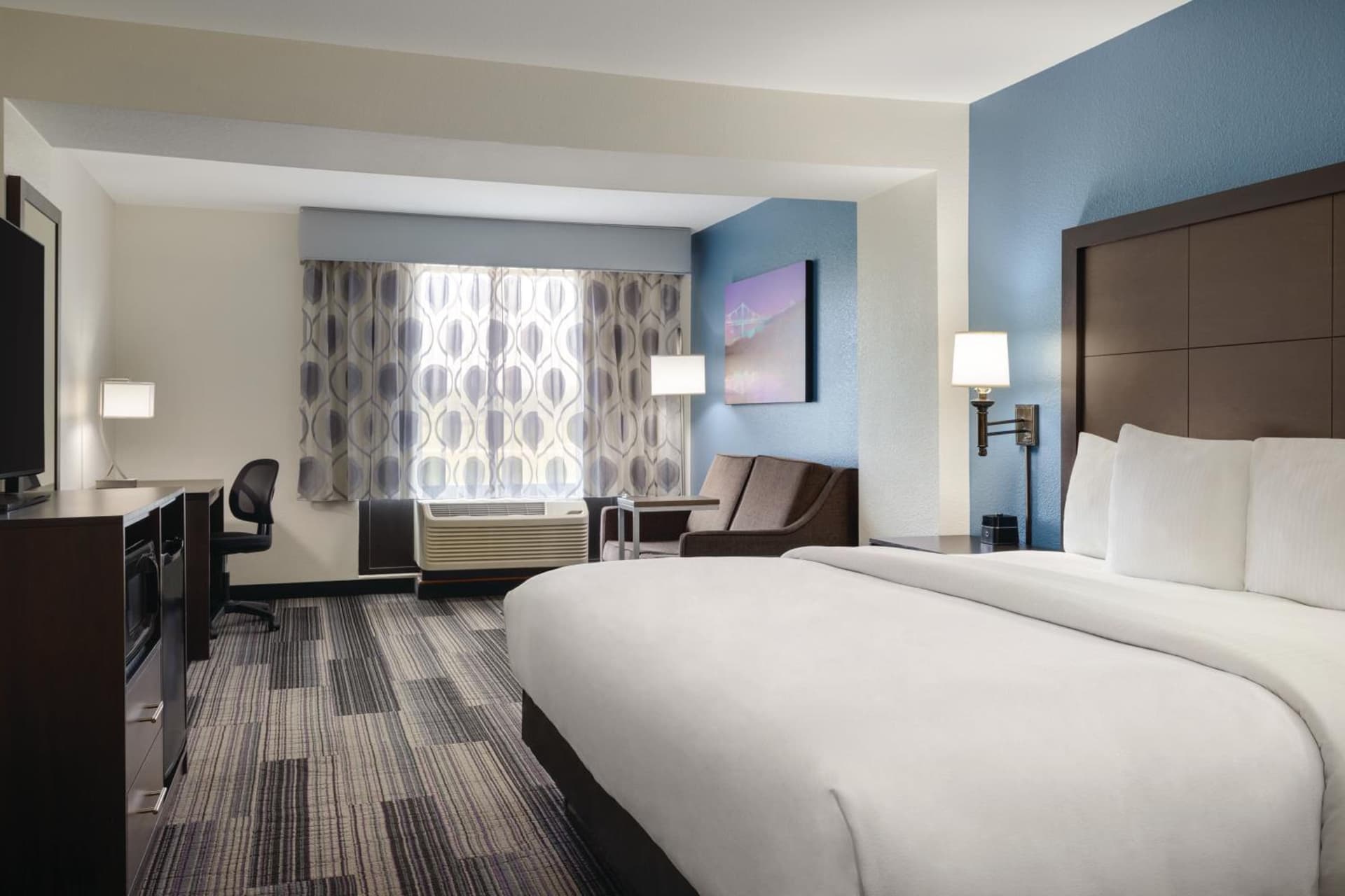 La Quinta Inn & Suites by Wyndham Springfield Airport Rte 66 gallery photo in Springfield, MO — image 28