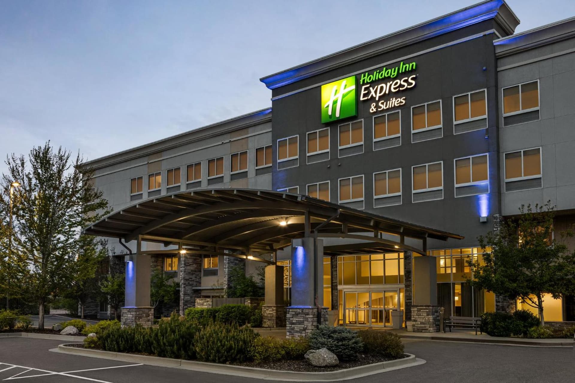 Holiday Inn Express & Suites Colorado Springs Central by IHG featured exterior or lobby in Colorado Springs, CO — similar hotel