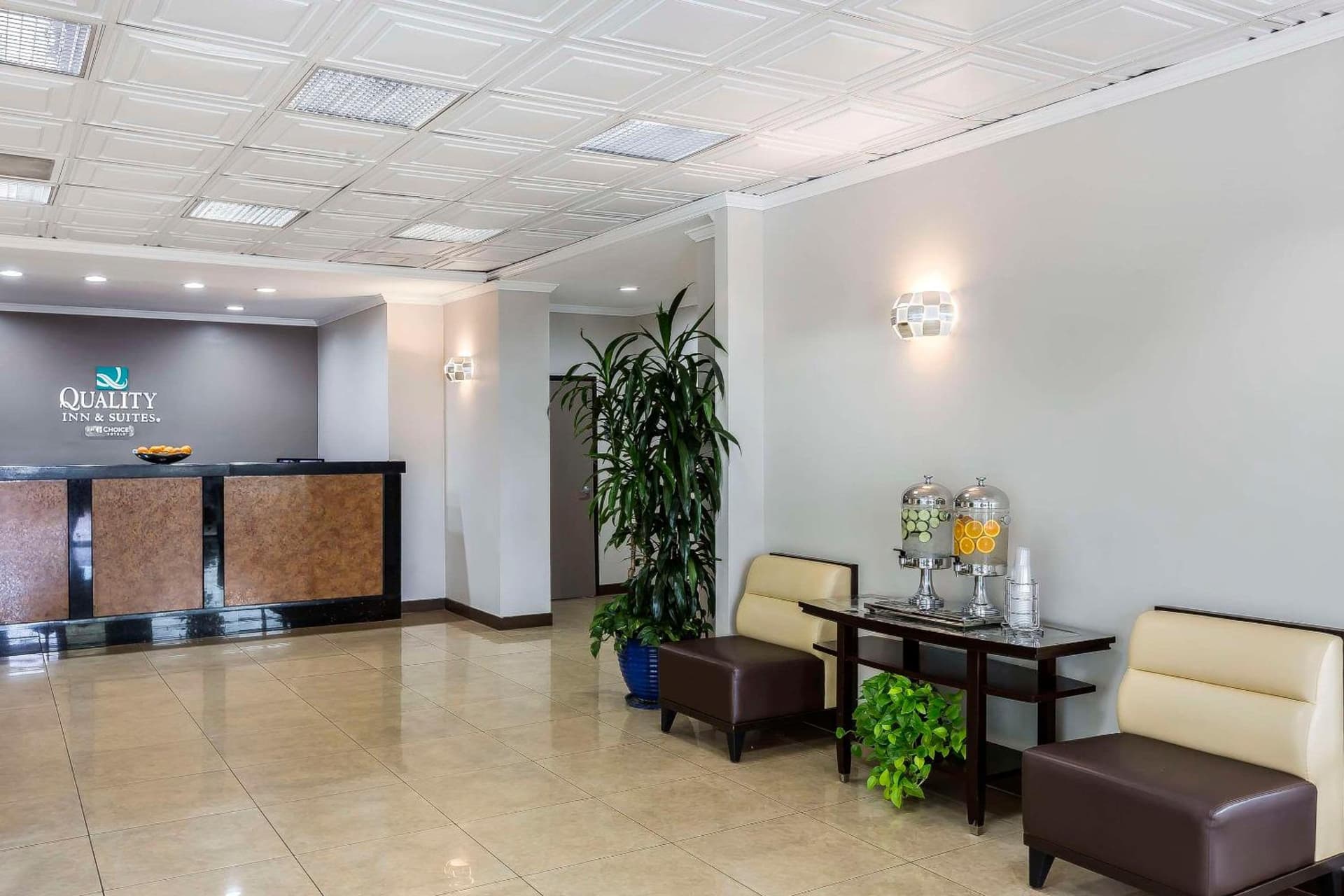 Quality Inn & Suites Los Angeles Airport - Stadium District gallery photo in Inglewood, CA — image 39