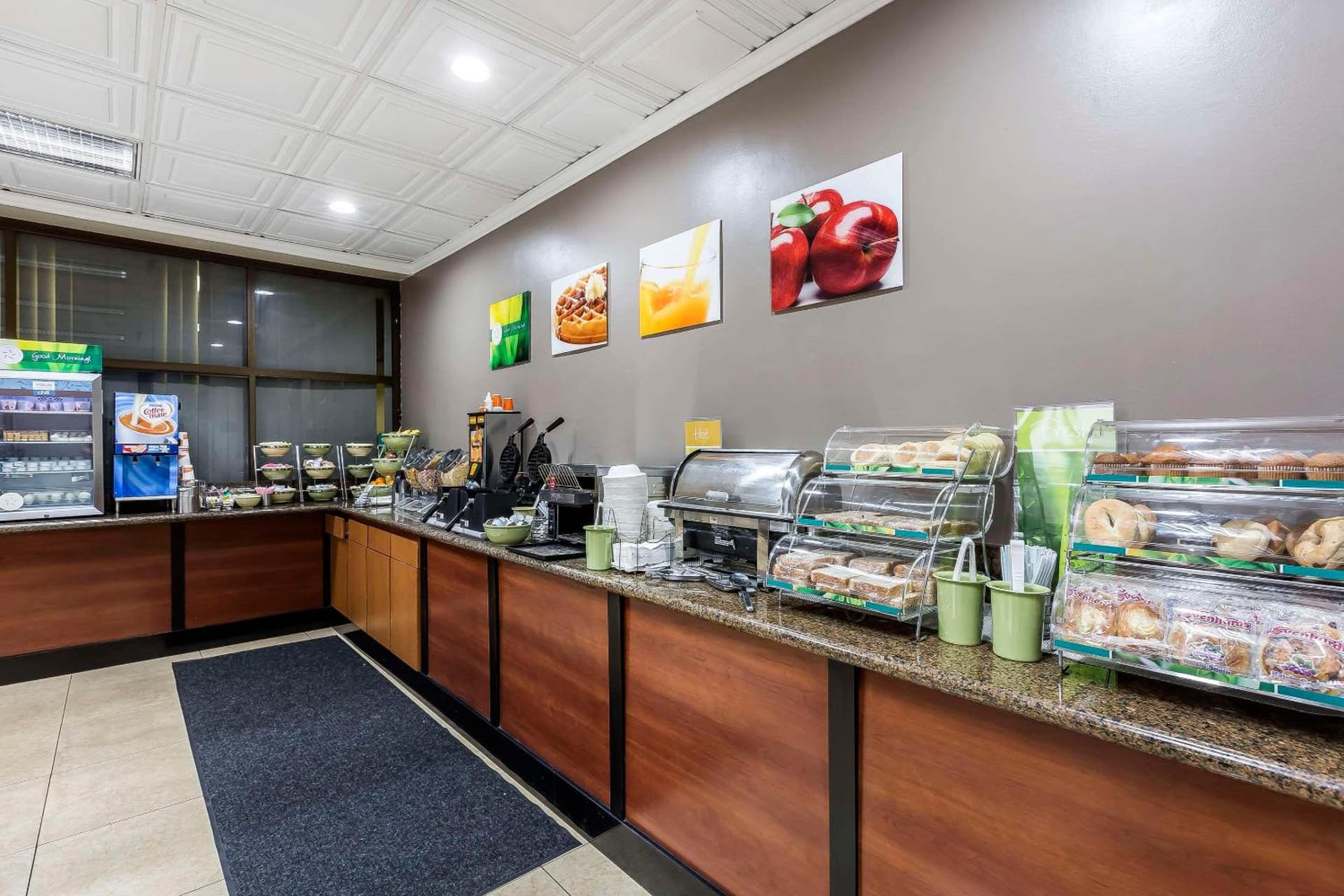 Quality Inn & Suites Los Angeles Airport - Stadium District gallery photo in Inglewood, CA — image 17