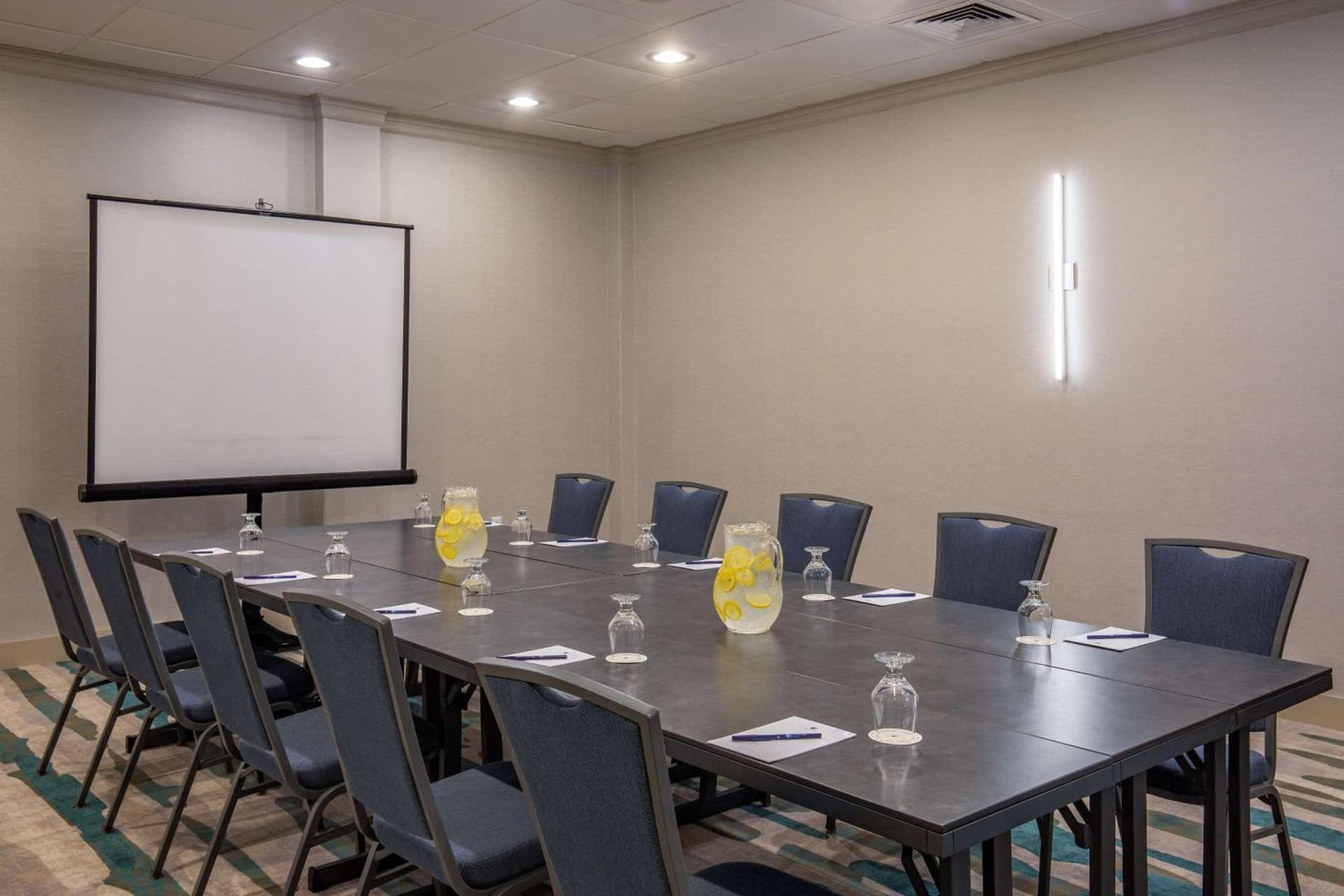 DoubleTree by Hilton Boston/Westborough gallery photo in Westborough — image 28