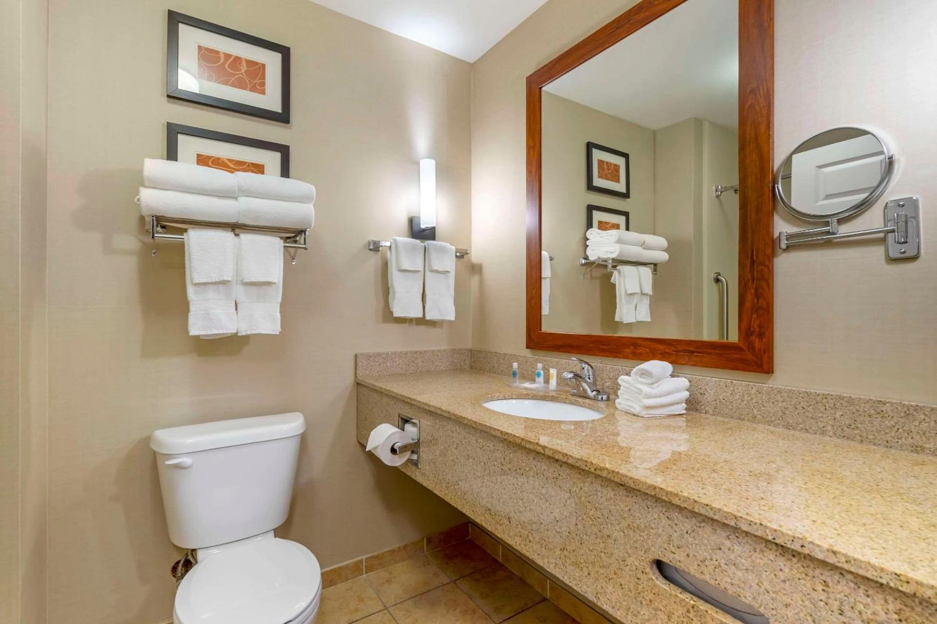 Comfort Suites Sarasota-Siesta Key gallery photo in Sarasota, FL — image 26