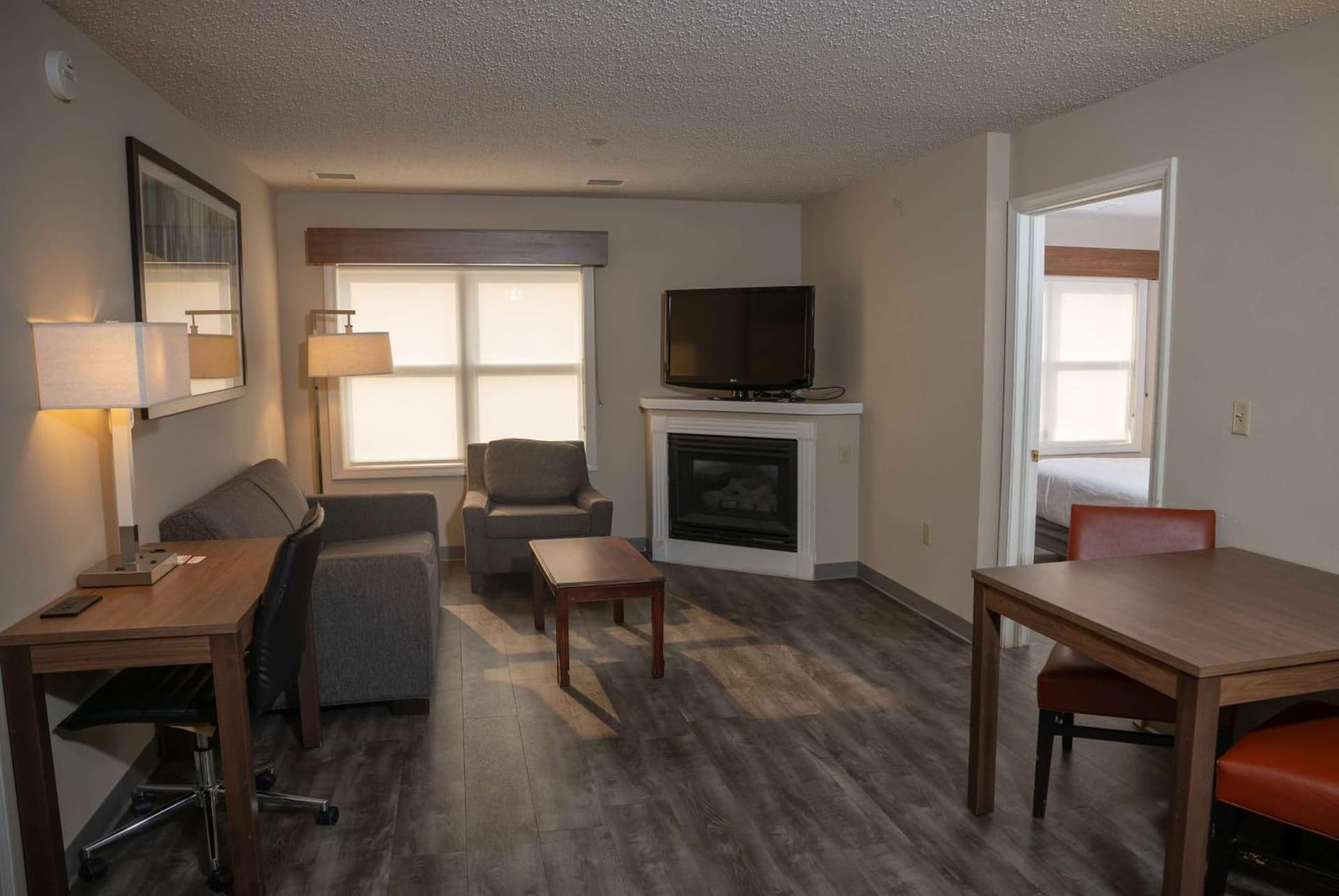 Hawthorn Suites by Wyndham Erie gallery photo in Erie, PA — image 32