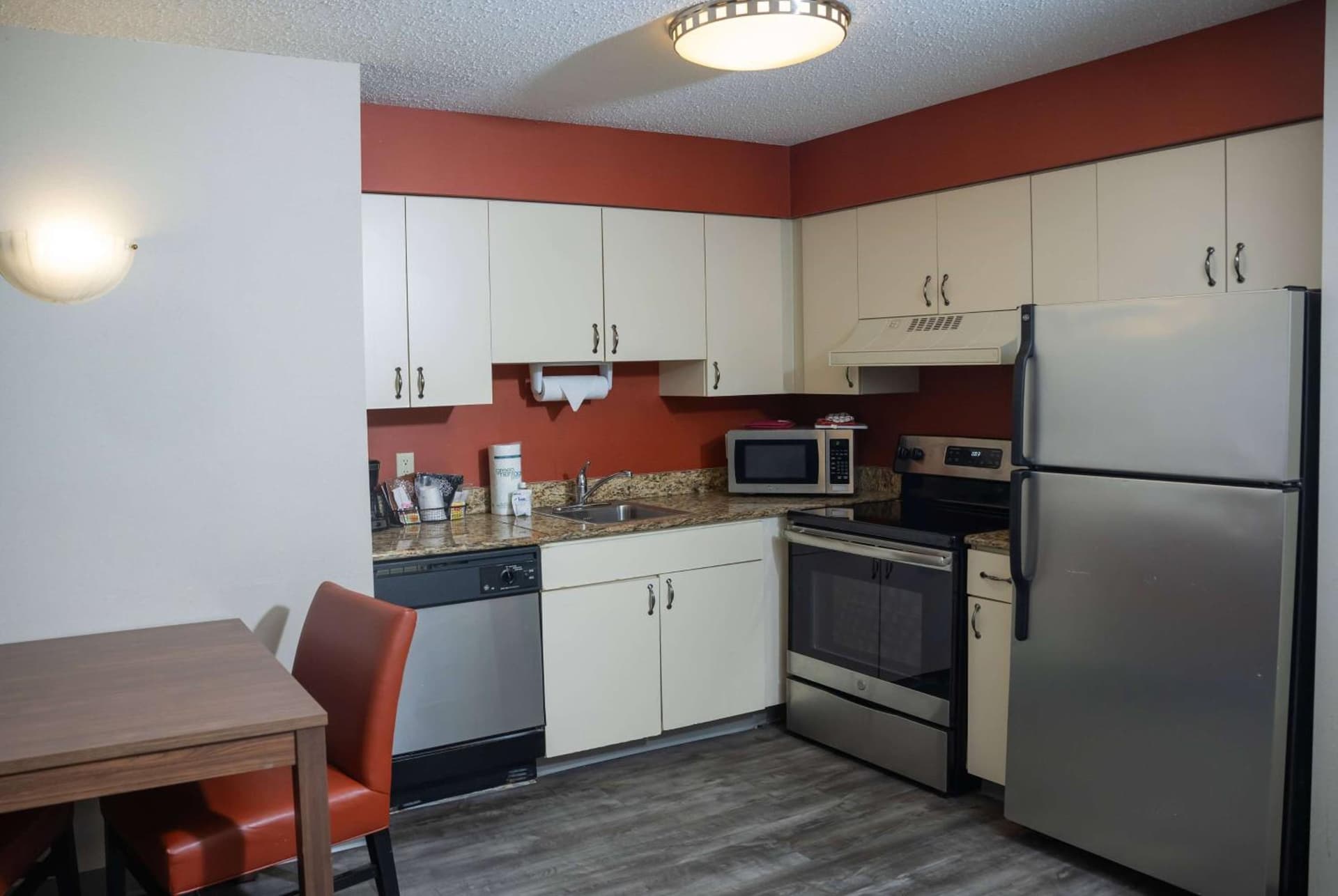 Hawthorn Suites by Wyndham Erie property views in Erie, PA — gallery photo 3