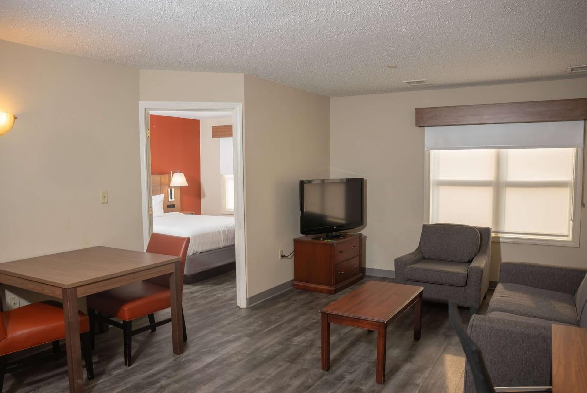 Hawthorn Suites by Wyndham Erie gallery photo in Erie, PA — image 46