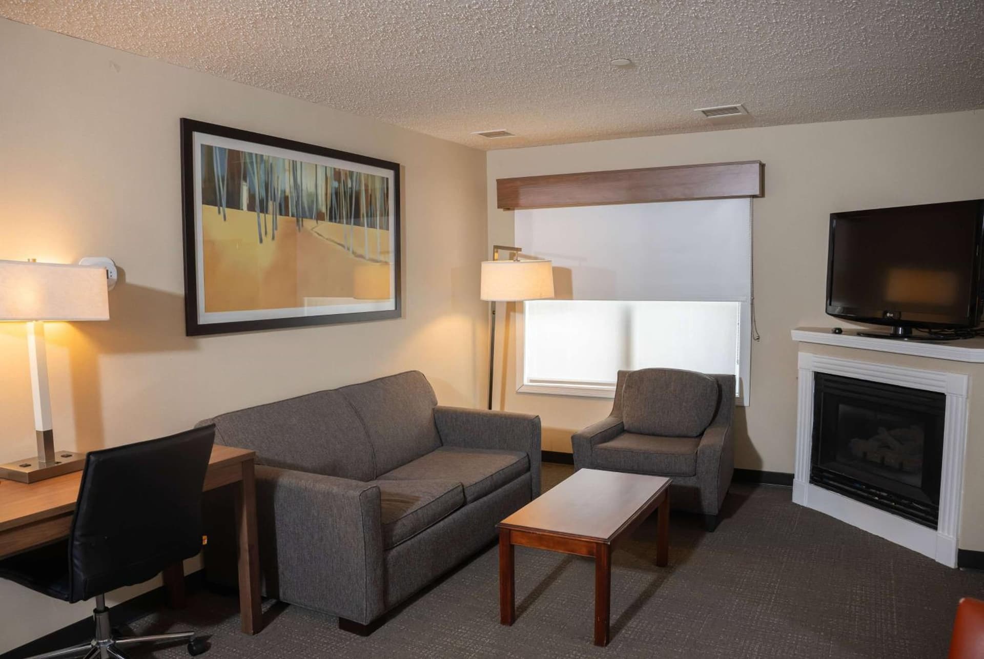 Hawthorn Suites by Wyndham Erie gallery photo in Erie, PA — image 21