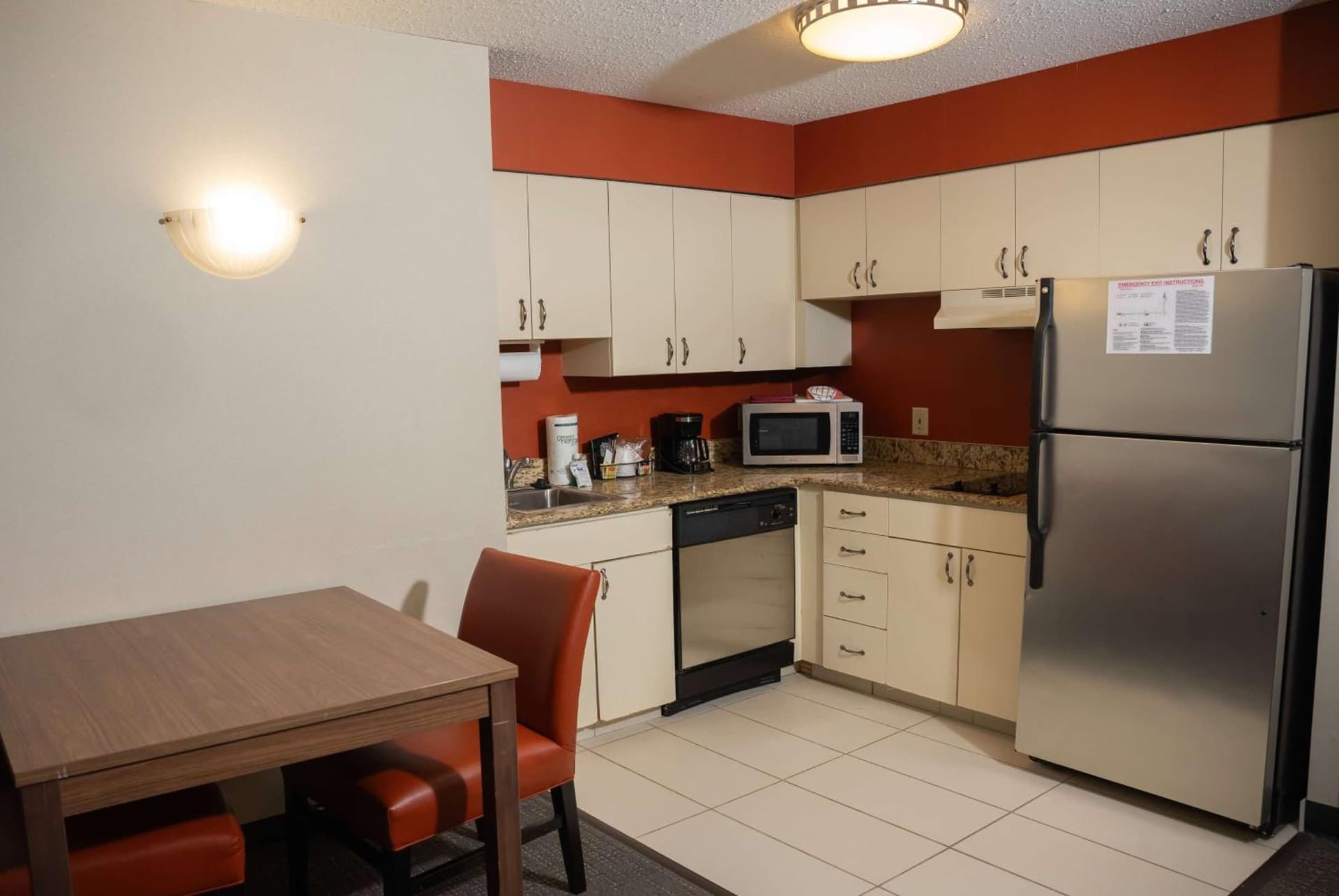 Hawthorn Suites by Wyndham Erie gallery photo in Erie, PA — image 31