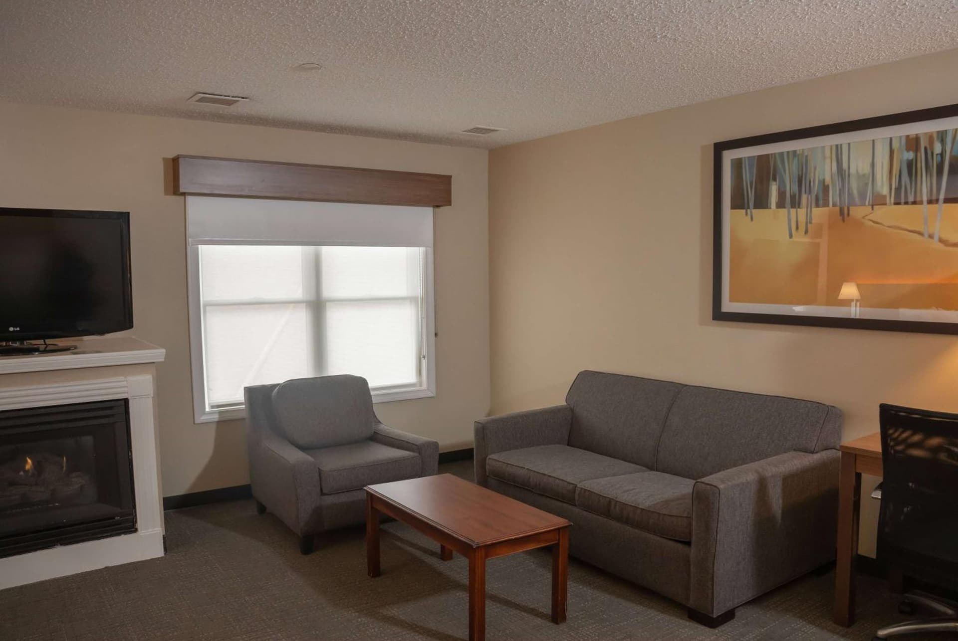 Hawthorn Suites by Wyndham Erie gallery photo in Erie, PA — image 36