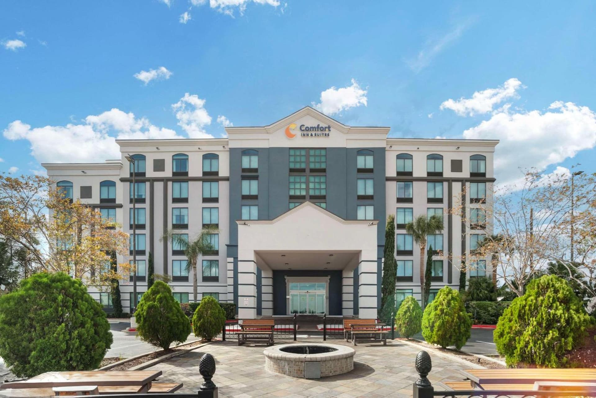 Comfort Inn & Suites New Orleans Airport North property views in Kenner, LA — gallery photo 3