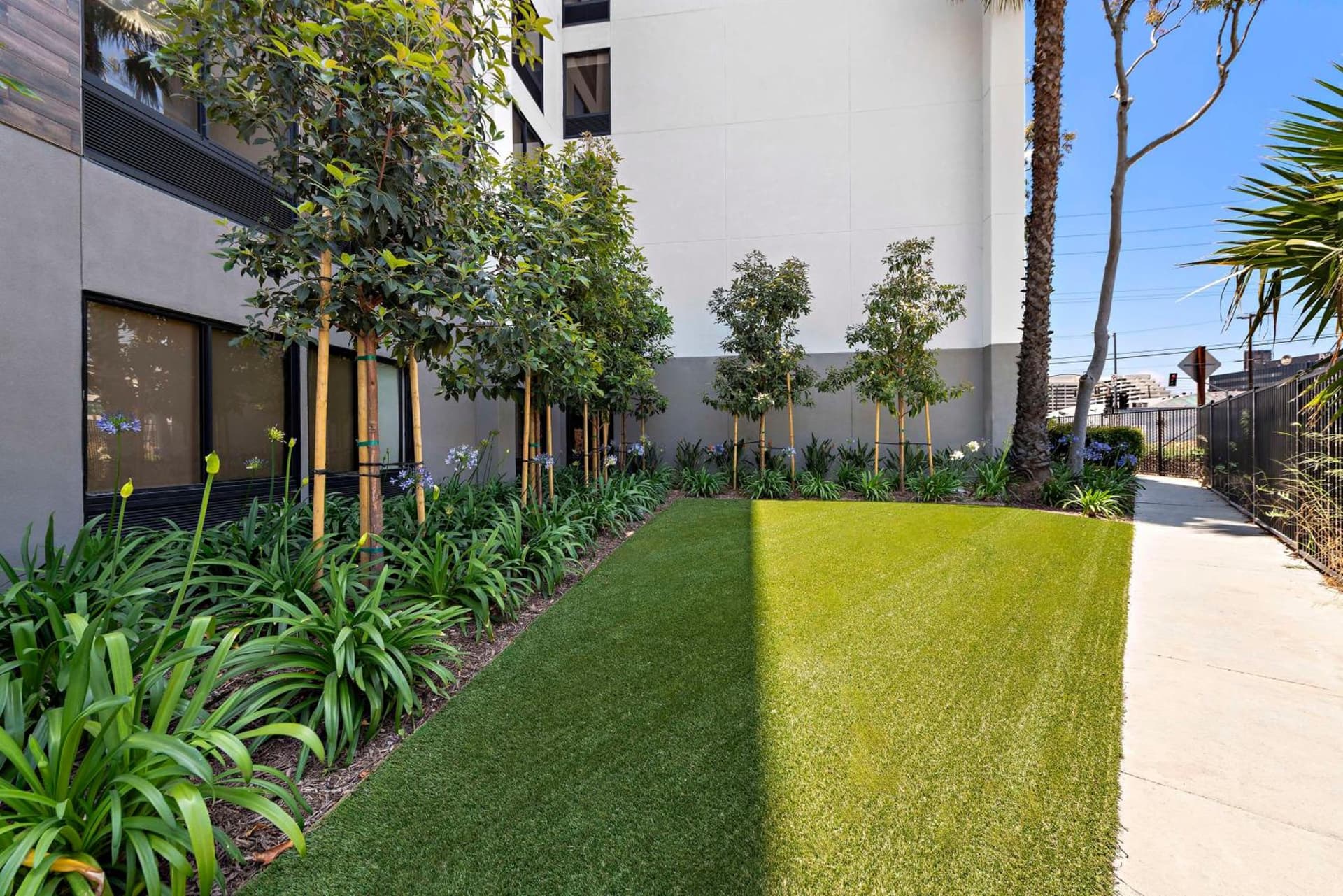Hampton Inn by Hilton Los Angeles Airport LAX gallery photo in Los Angeles, CA — image 7