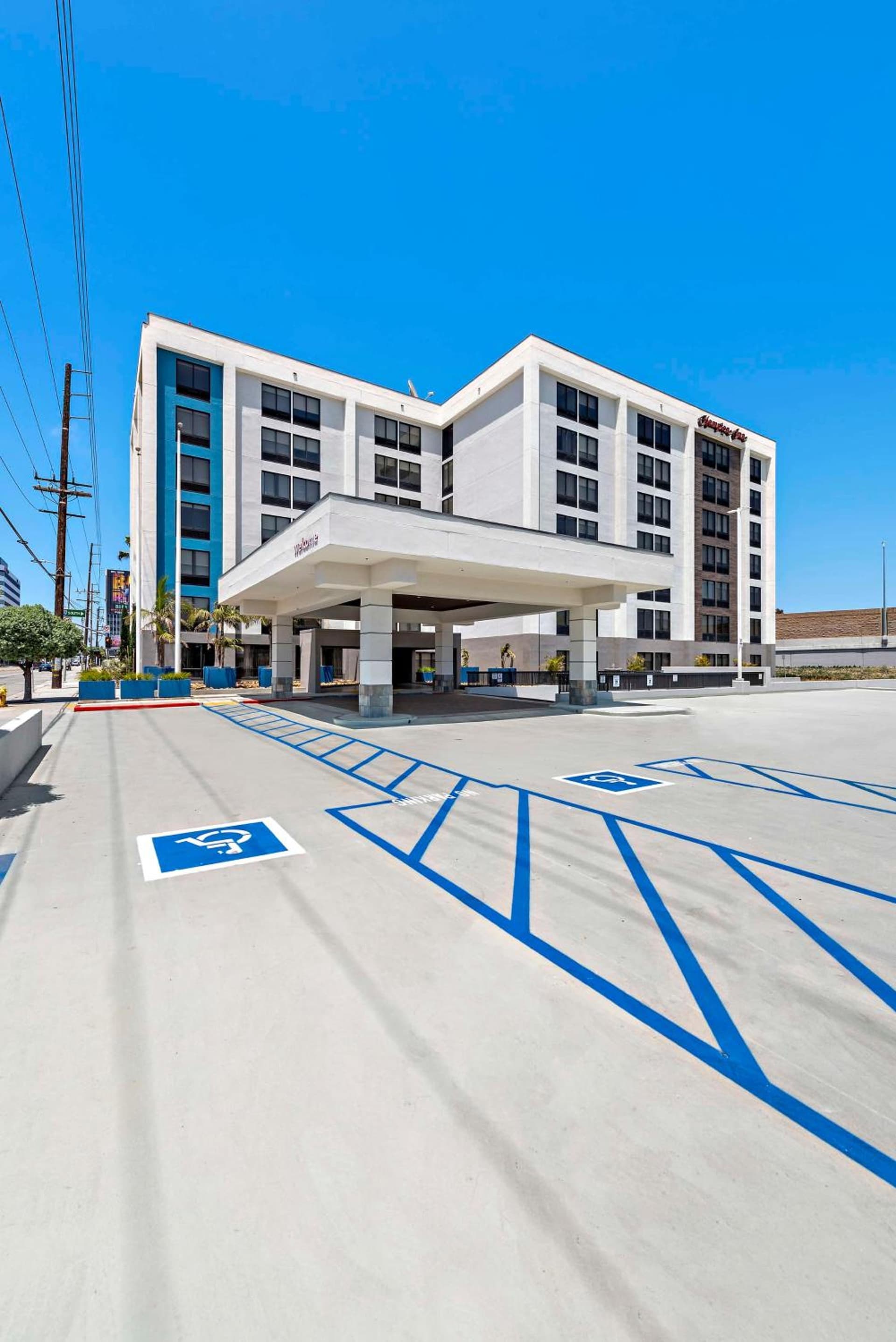 Hampton Inn by Hilton Los Angeles Airport LAX gallery photo in Los Angeles, CA — image 48