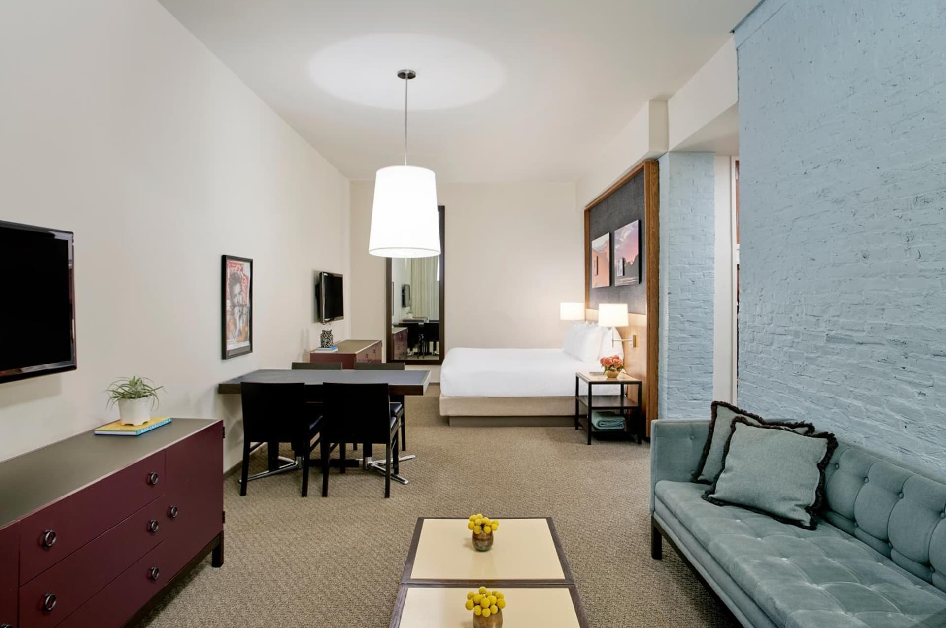 21c Museum Hotel Louisville gallery photo in Louisville, KY — image 5