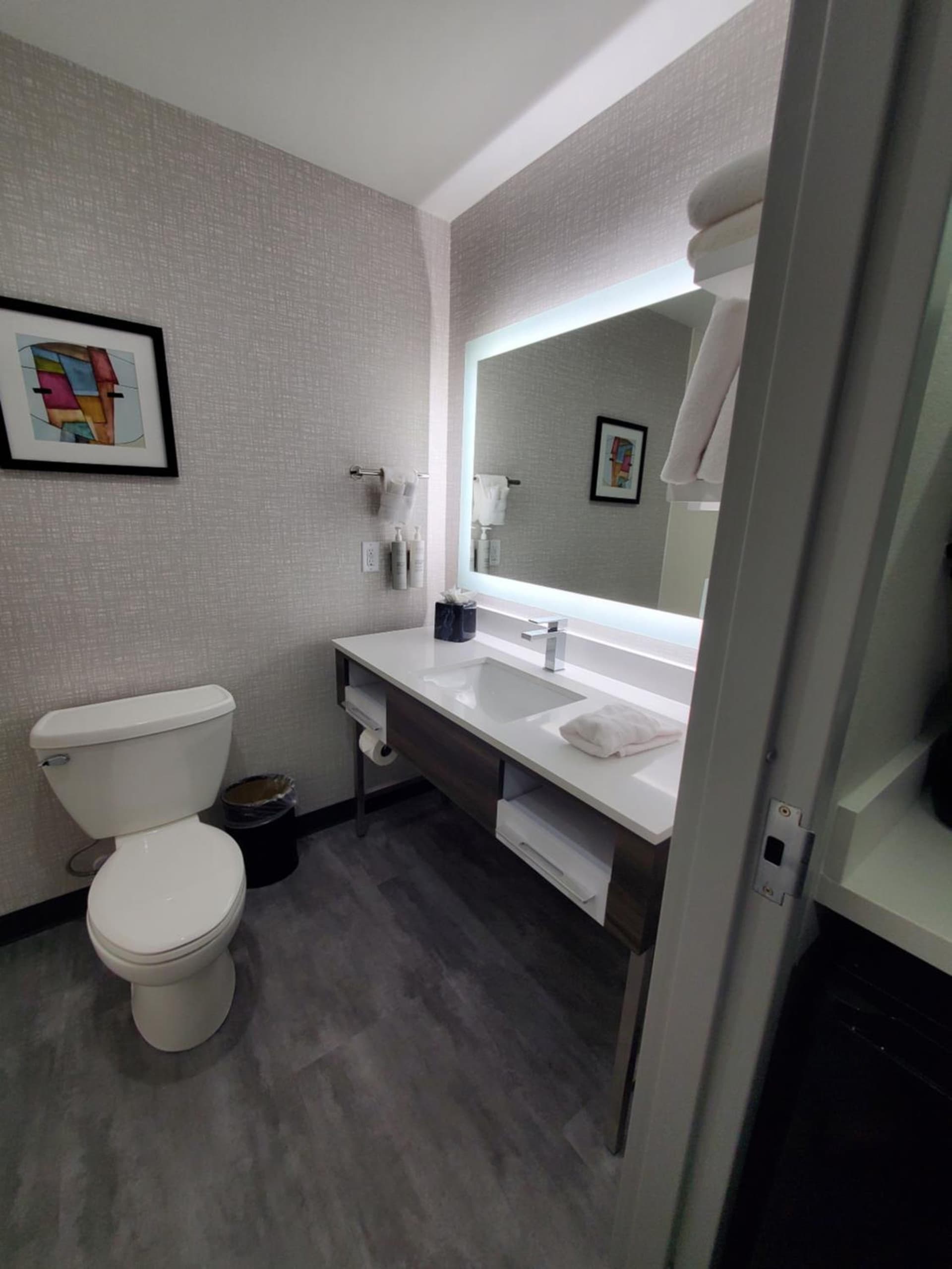 Hampton Inn Olathe gallery photo in Olathe, KS — image 24