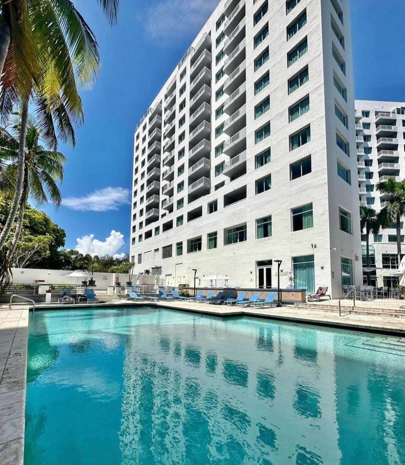 GalleryOne Doubletree Hilton GC Turtle Cove interior in Fort Lauderdale, FL — gallery photo 2