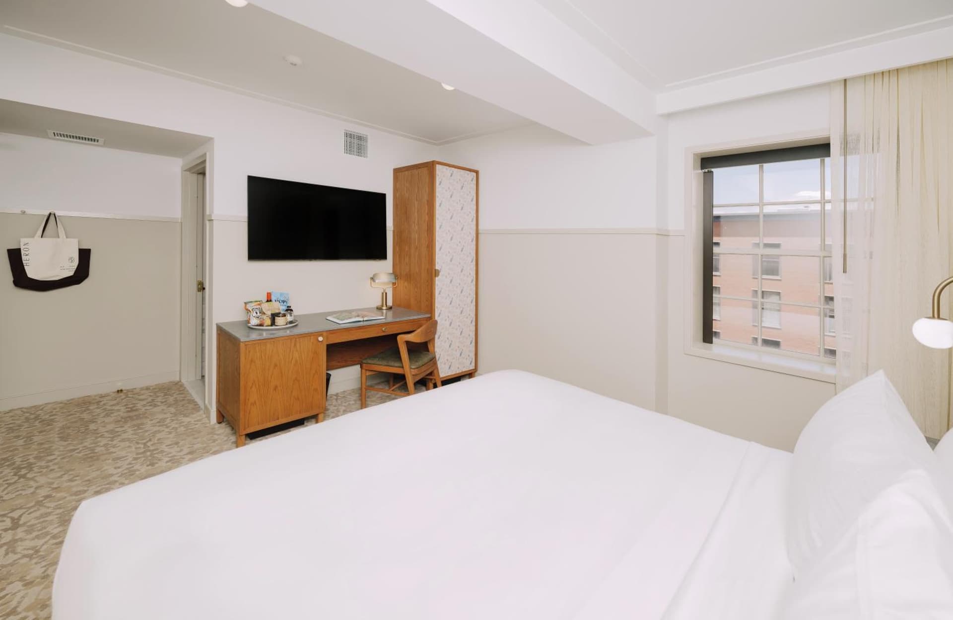 Hotel Heron Alexandria Old Town, Curio Collection by Hilton gallery photo in Alexandria, VA — image 26