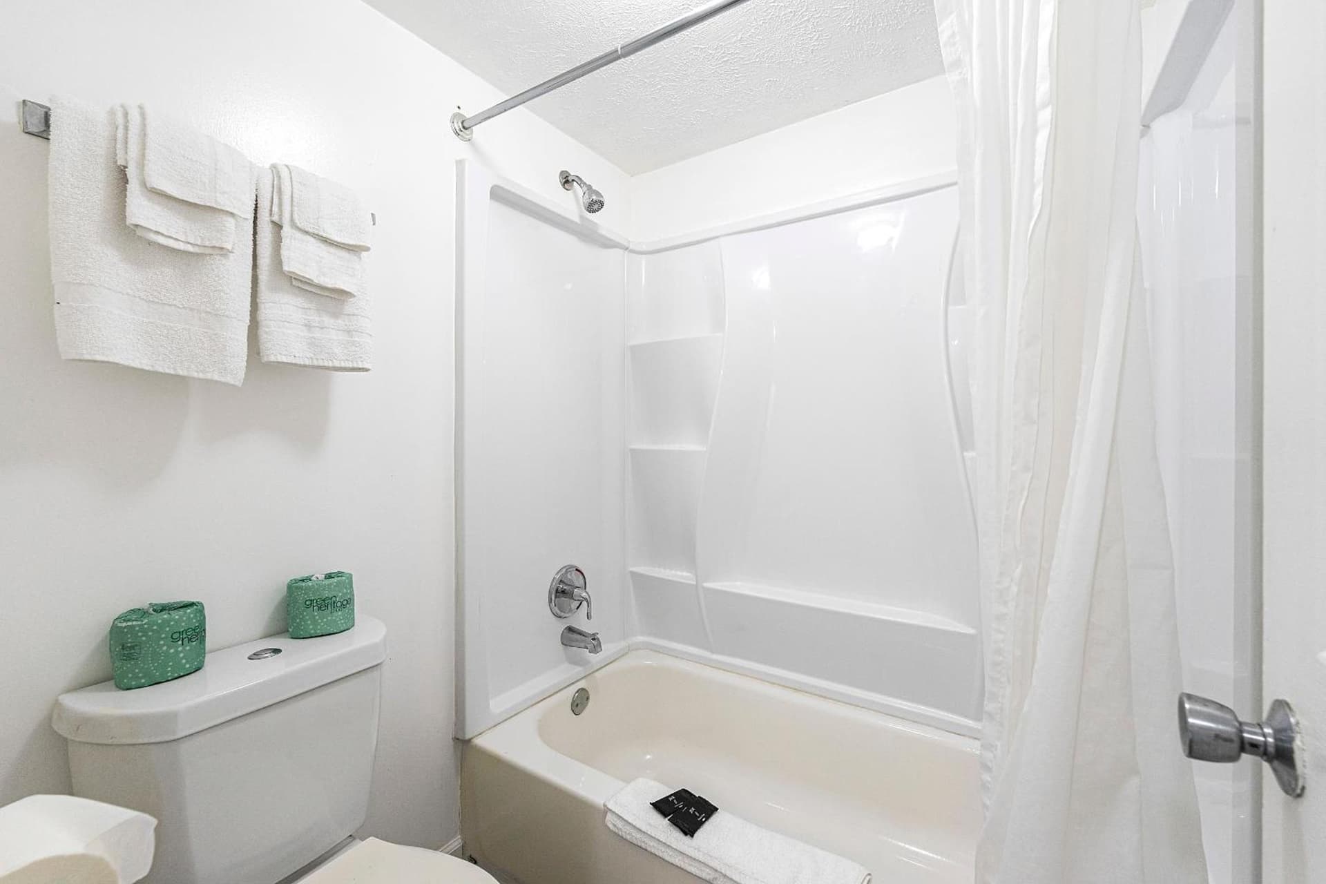 Budgetel Inn and Suites property views in Atlanta, GA — gallery photo 3