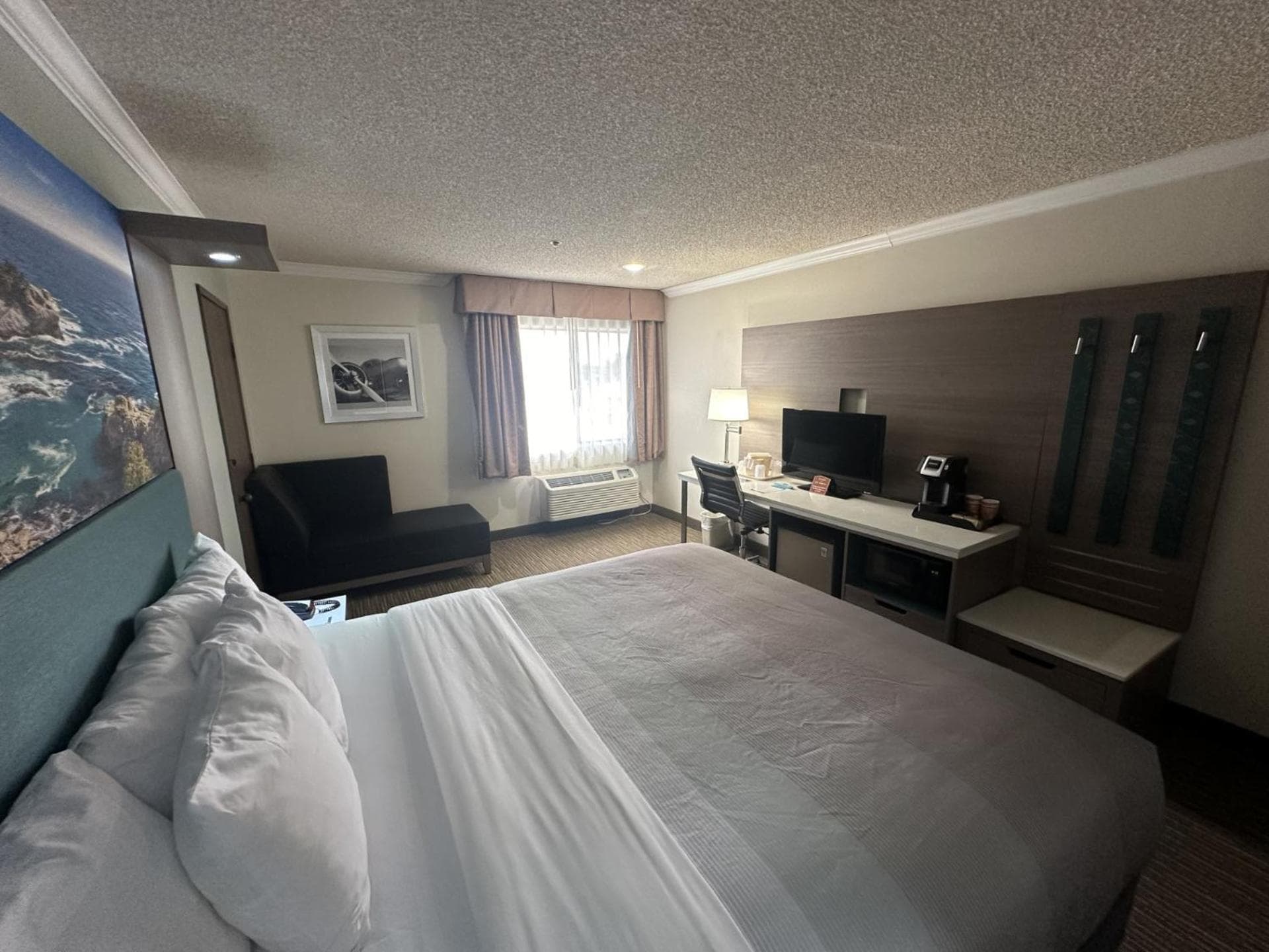 Quality Inn & Suites Los Angeles Airport - Stadium District gallery photo in Inglewood, CA — image 15