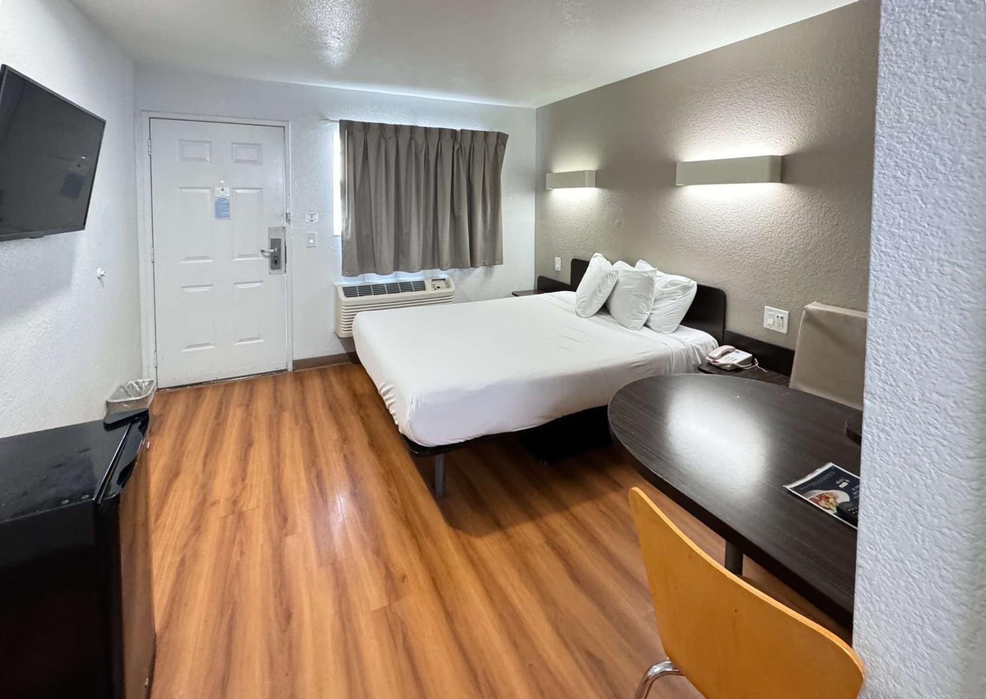 Motel 6 Ontario, CA - Airport gallery photo in Ontario, CA — image 38
