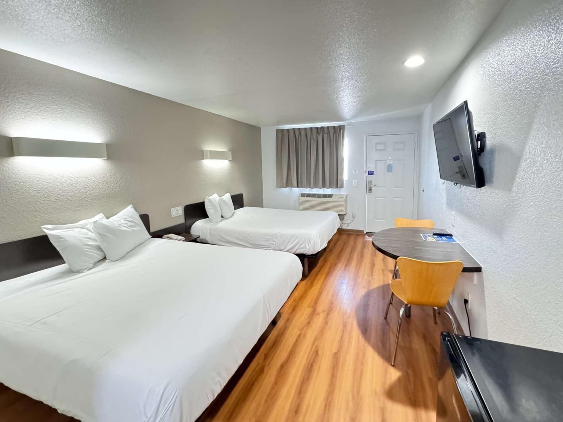 Motel 6 Ontario, CA - Airport gallery photo in Ontario, CA — image 46