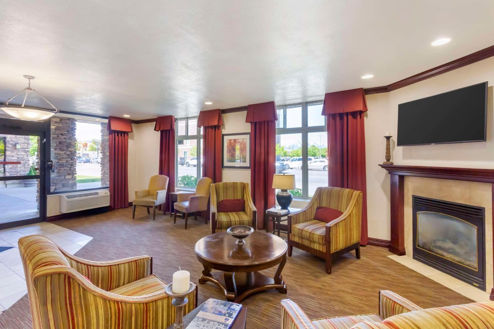 Best Western Plus Weston Inn interior in Logan, UT — gallery photo 2