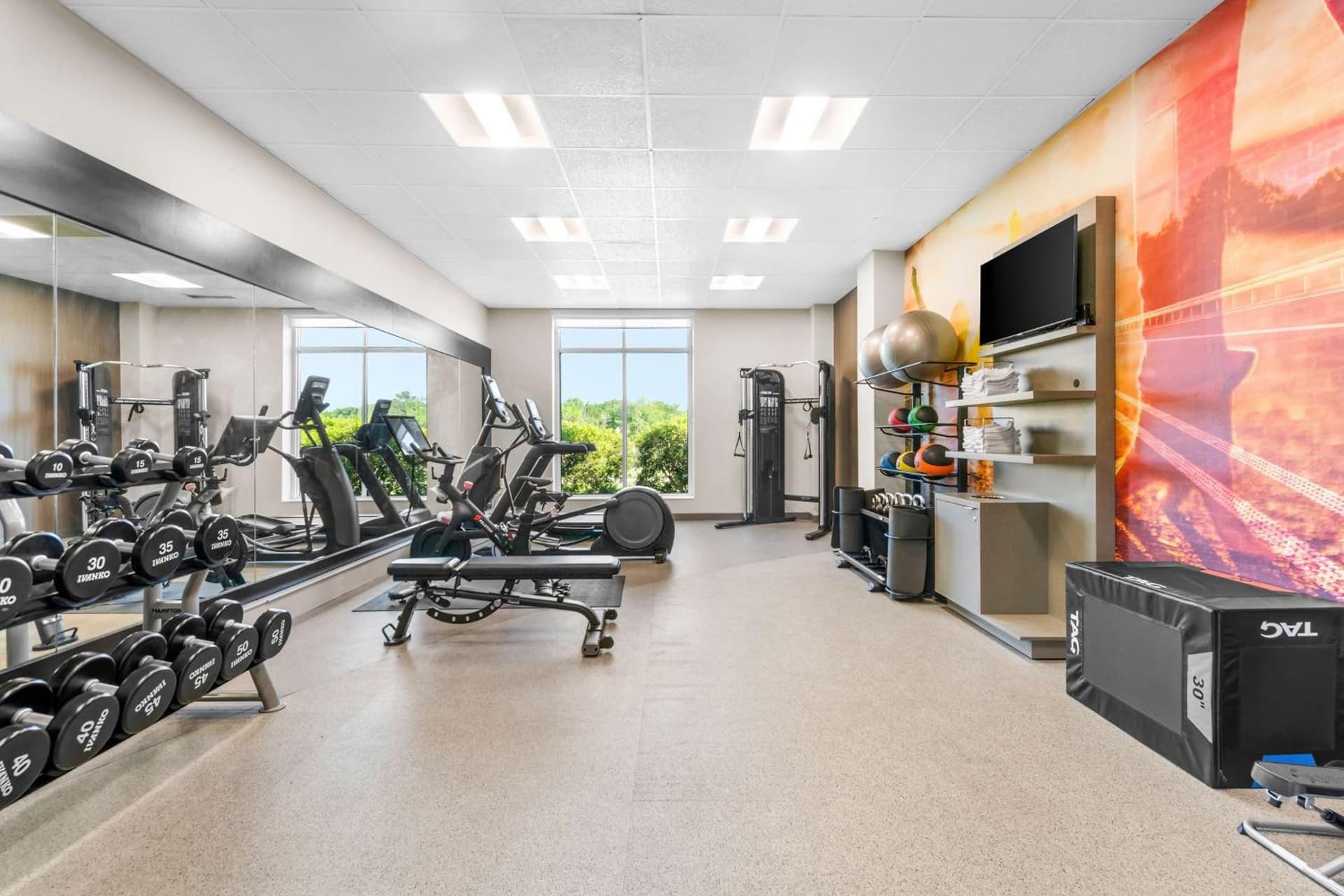 Hilton Garden Inn Suffolk Riverfront interior in Suffolk, VA — gallery photo 2