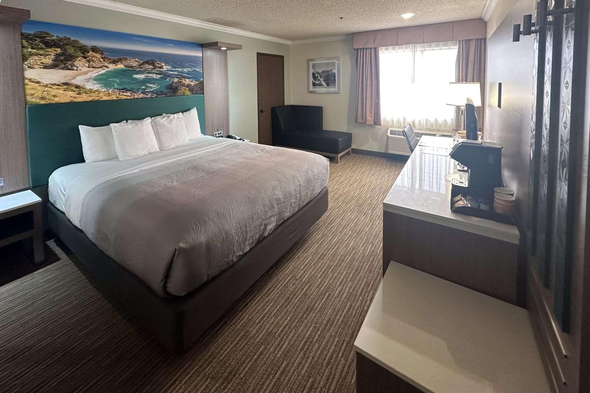 Quality Inn & Suites Los Angeles Airport - Stadium District gallery photo in Inglewood, CA — image 35