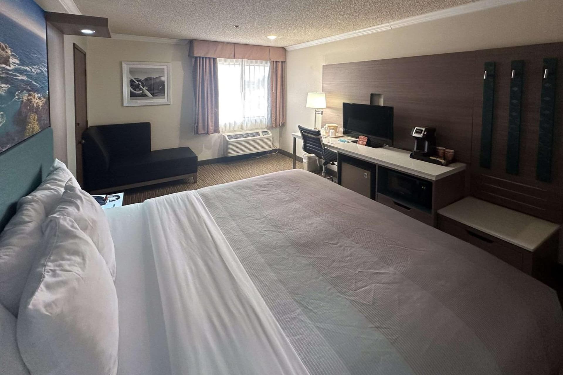 Quality Inn & Suites Los Angeles Airport - Stadium District gallery photo in Inglewood, CA — image 33