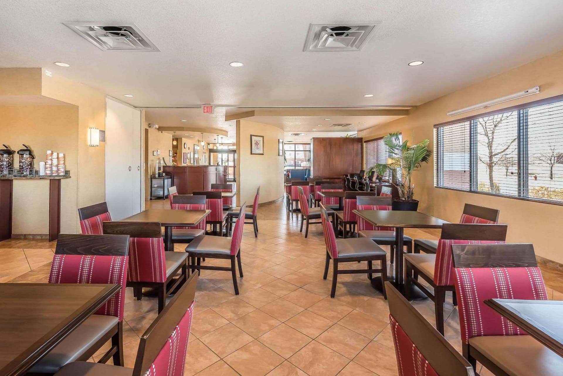 Comfort Suites Longmont interior in Longmont, CO — gallery photo 2