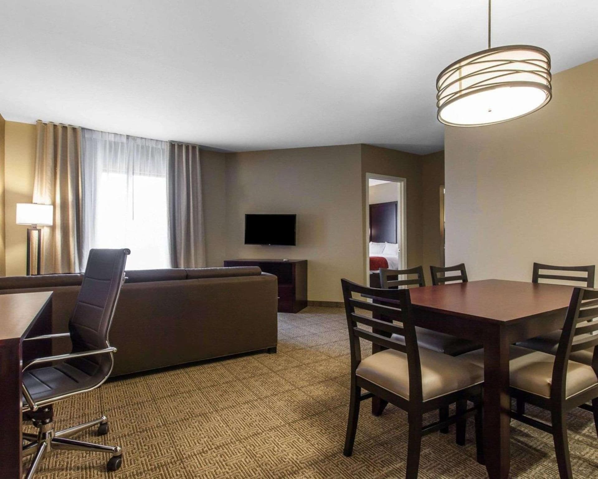 Comfort Suites-Youngstown North property views in Youngstown, OH — gallery photo 3