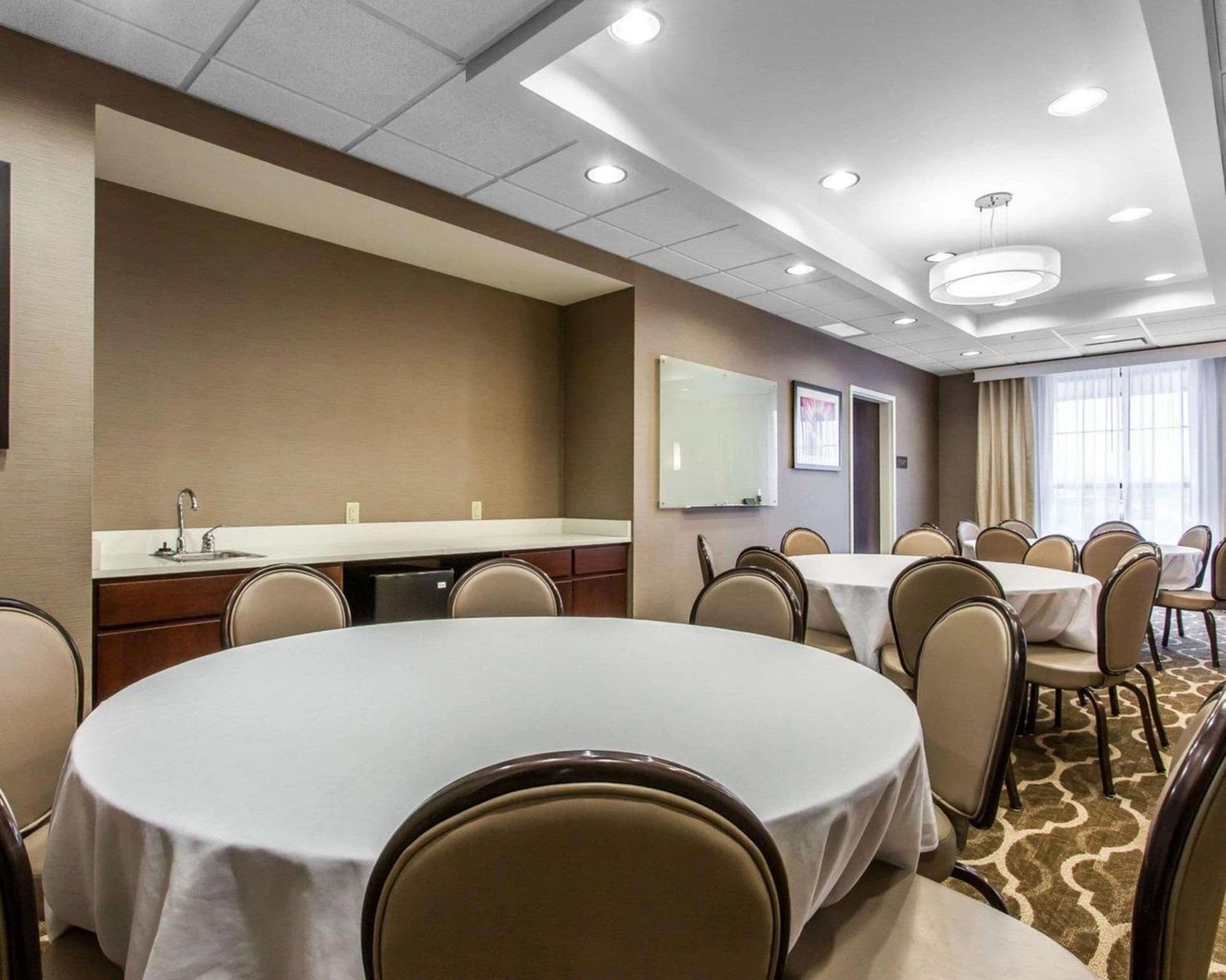 Comfort Suites-Youngstown North gallery photo in Youngstown, OH — image 22