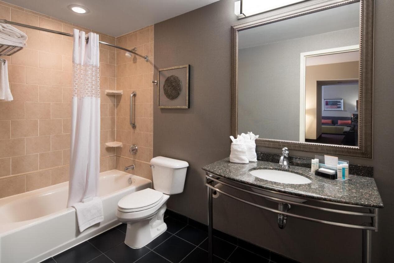 Hampton Inn and Suites Ogden gallery photo in Ogden, UT — image 19