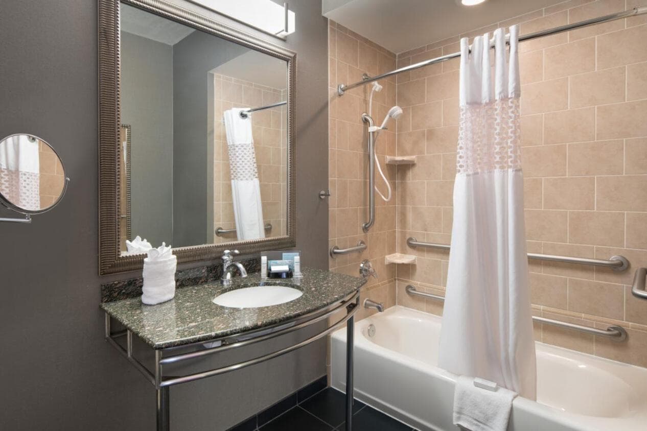 Hampton Inn and Suites Ogden gallery photo in Ogden, UT — image 12