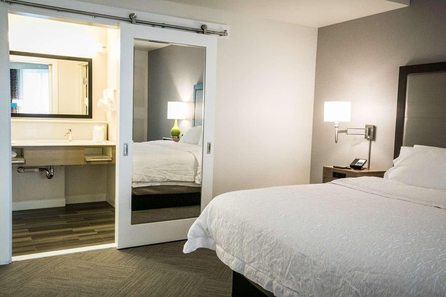 Hampton Inn & Suites Tempe/Phoenix Airport, Az gallery photo in Tempe, AZ — image 24