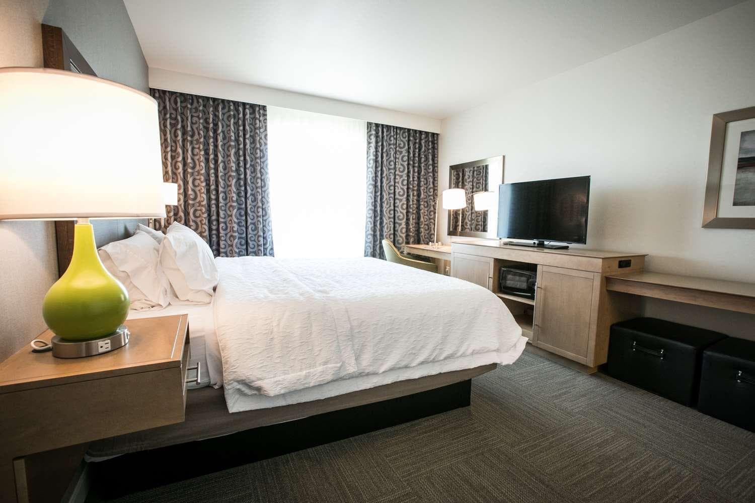 Hampton Inn & Suites Tempe/Phoenix Airport, Az gallery photo in Tempe, AZ — image 28