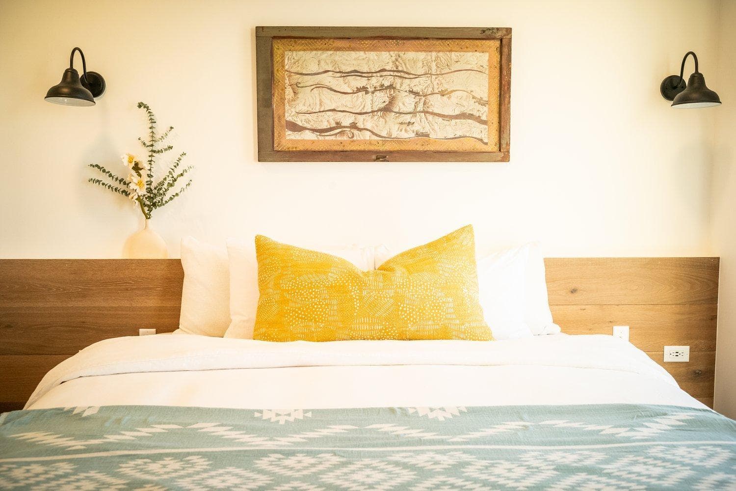 Shorehouse Hotel interior in Buena Vista, CO — gallery photo 2