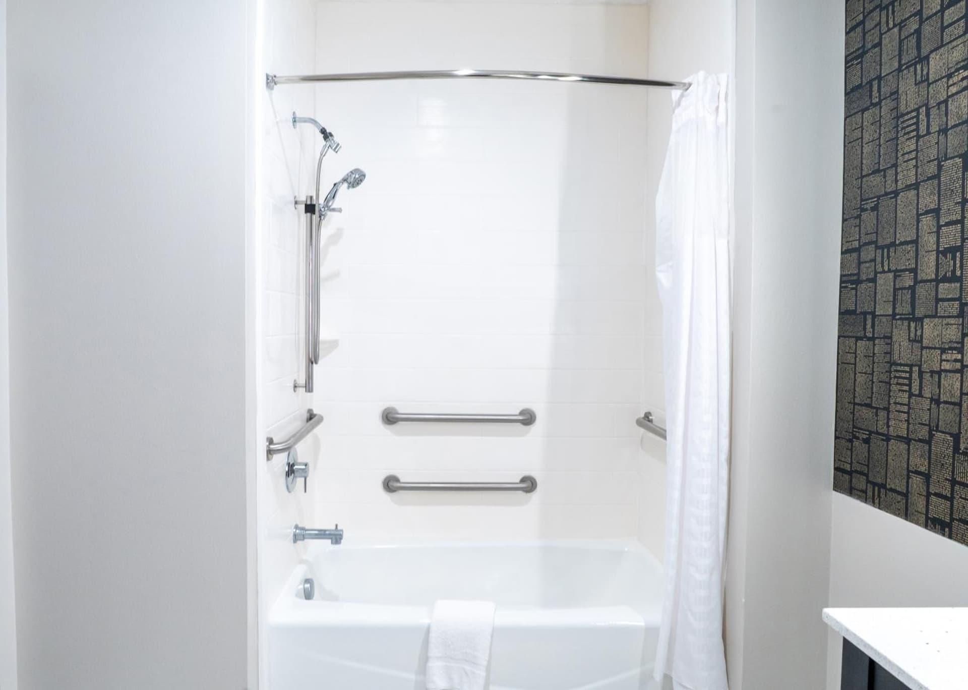 La Quinta Inn & Suites by Wyndham Corpus Christi Southeast gallery photo in Corpus Christi, TX — image 49